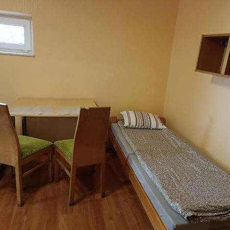 Hostel Sunrise Liwska Warszawa Eksteriør bilde